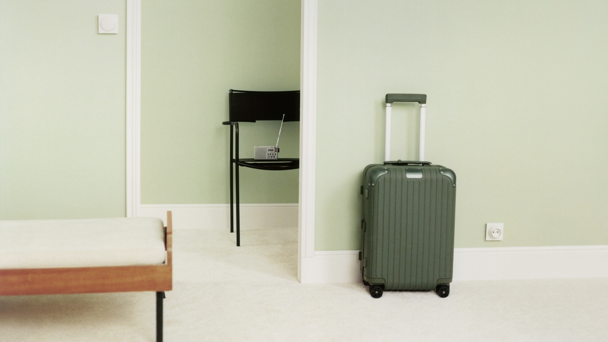 RIMOWA ADDS TIMELESS OLIVE COLOUR TO ITS DISTINCT AND ORIGINAL TWIST RANGES 3