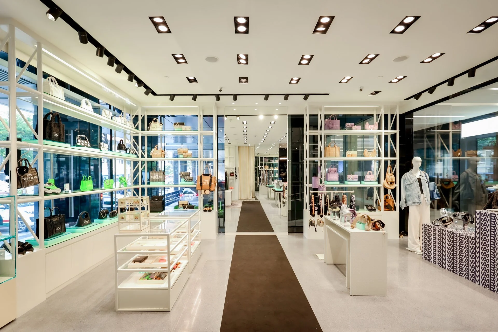 Marc Jacobs 9